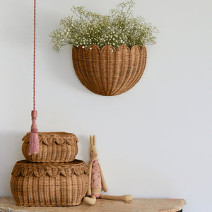 LOLA Scalloped Wall Basket Mocca