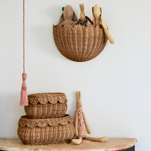 LOLA Scalloped Wall Basket Mocca