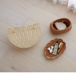 LOLA scalloped wall basket