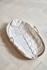 Load image into Gallery viewer, bebe bask changing basket seagrass with pad and liner 
